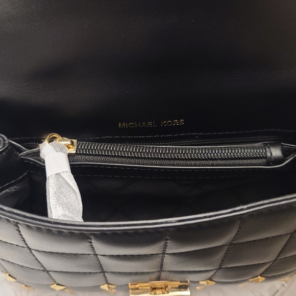 Black Micheal kors soho